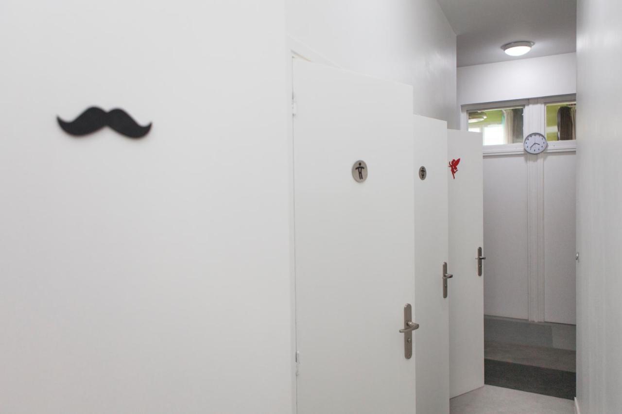 Bed and Breakfast Club246 Paris Saint Martin Экстерьер фото